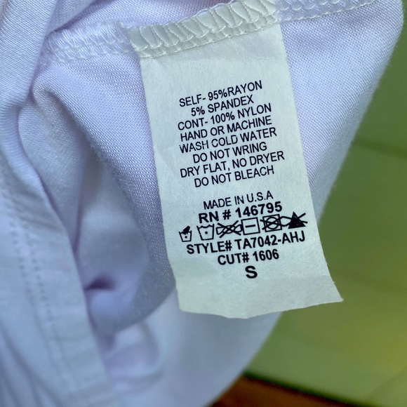 SMALL Beau Tissu tee - Picture 4 of 4